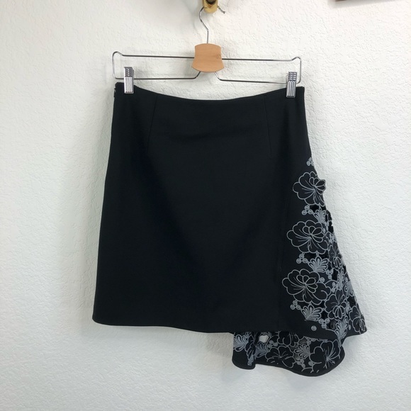 Tibi 3D Lace Embroidered Applique Asymmetrical Ski - Picture 5 of 6